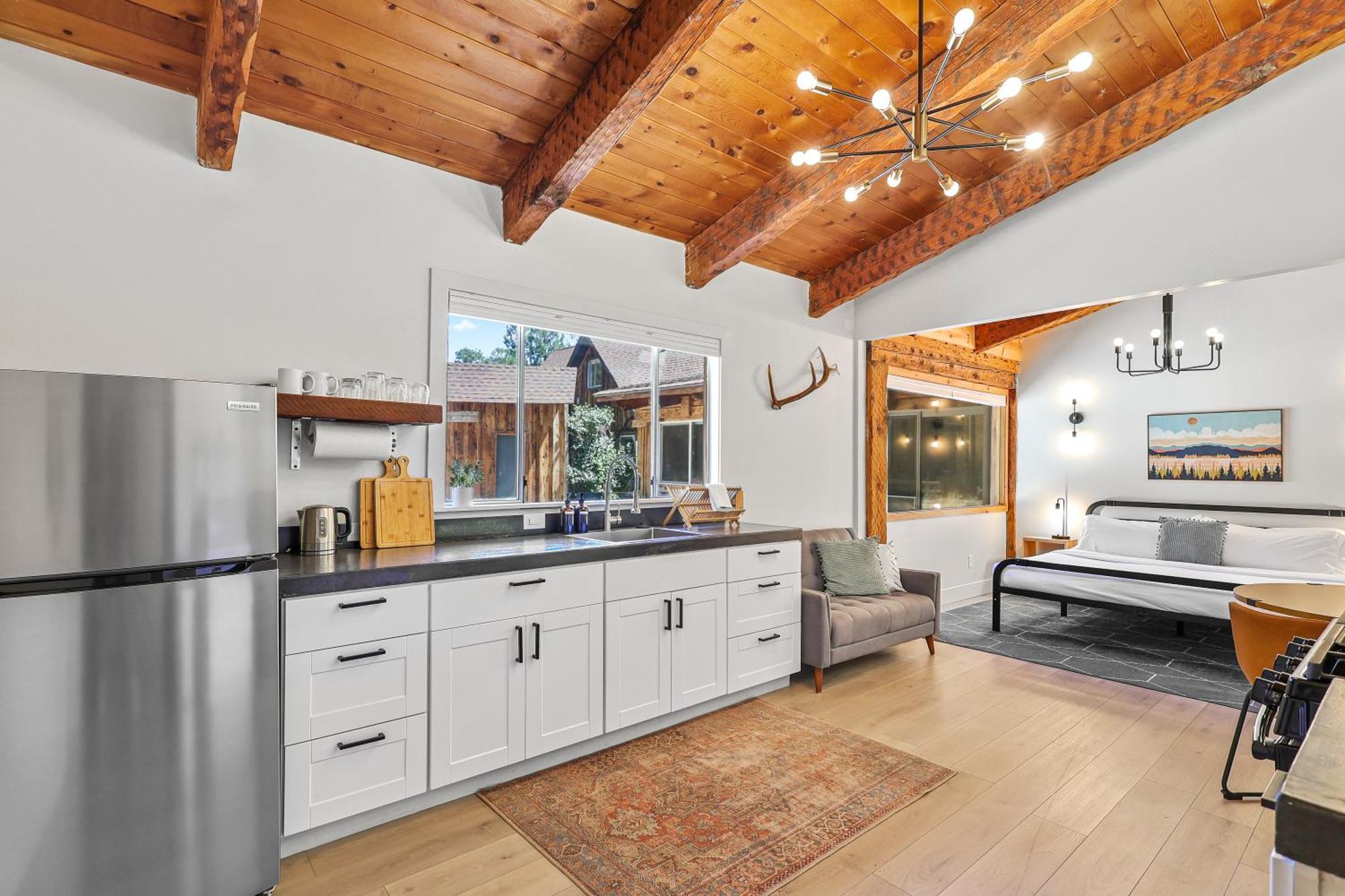 Basecamp Lodge Mount Shasta Extérieur photo