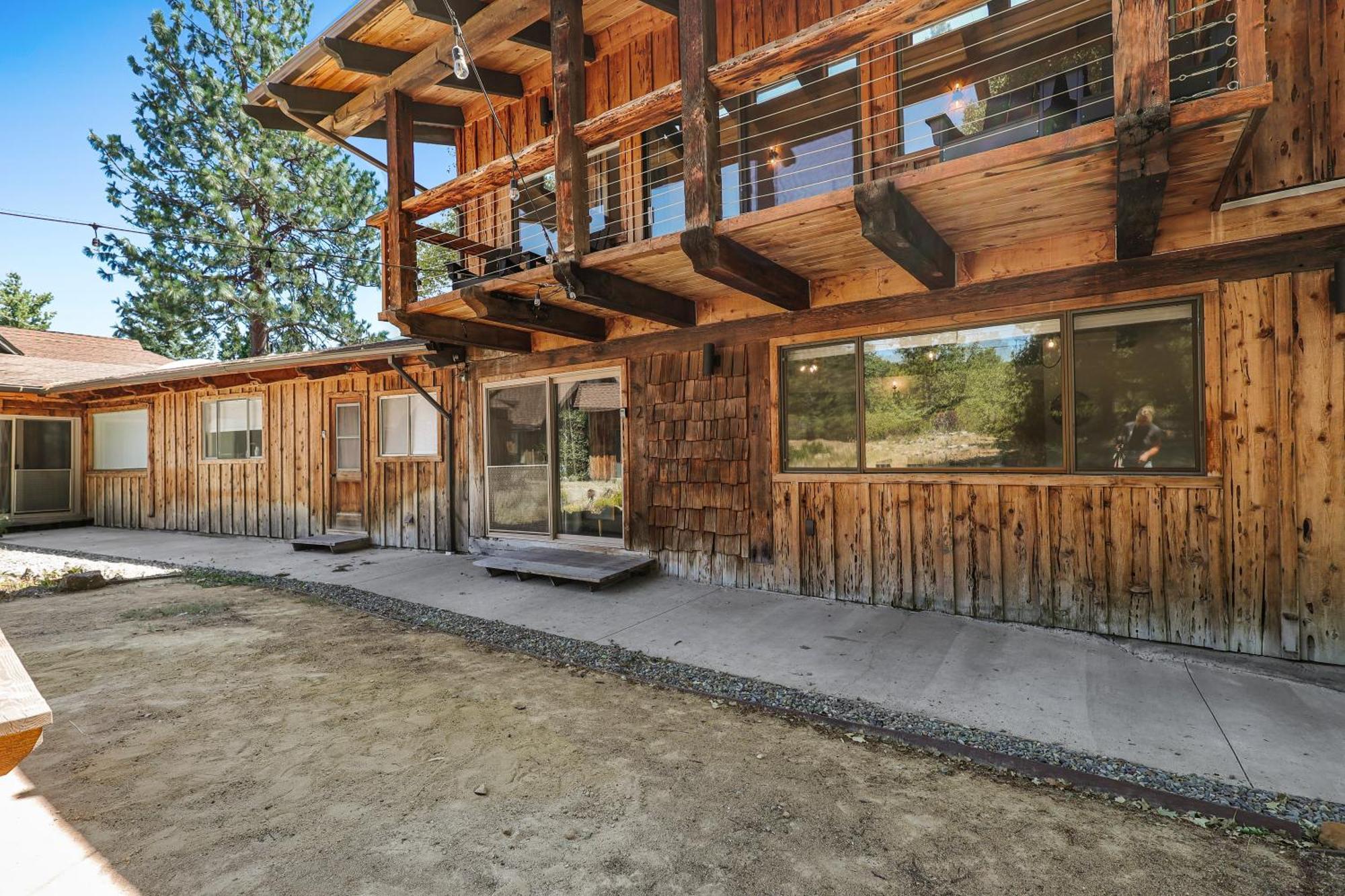 Basecamp Lodge Mount Shasta Extérieur photo